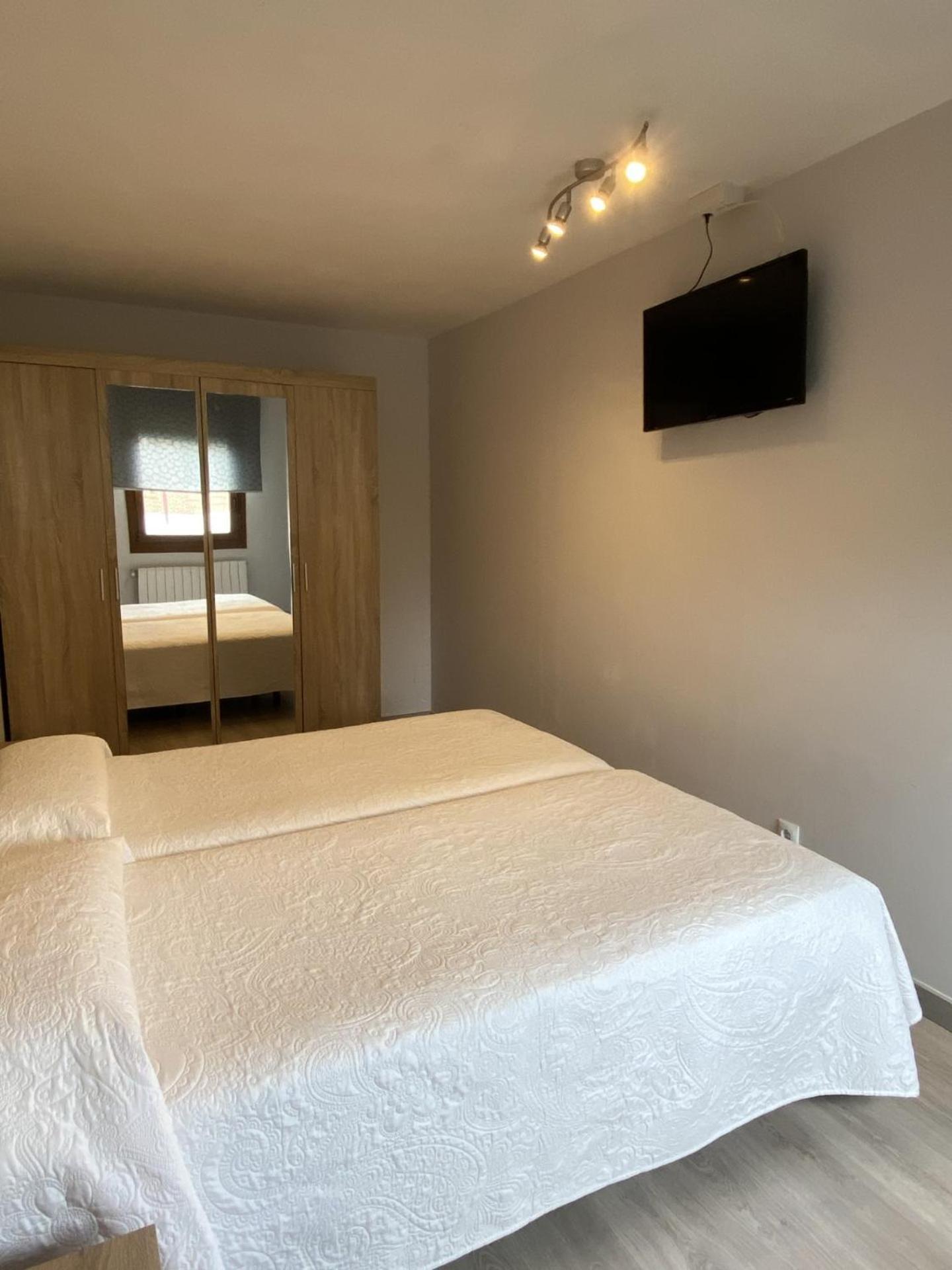Pueblo De Apartment *